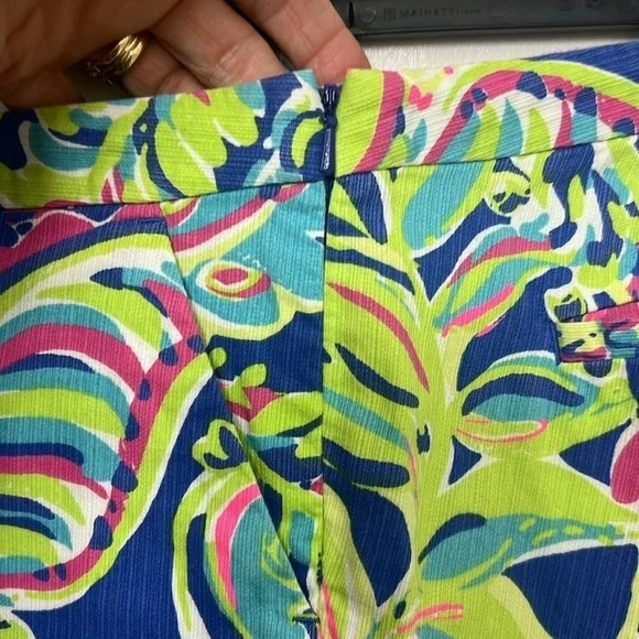 71. LILLY PULITZER Magnolia Shorts Sz. 00 side zip Toucan Play Scalloped - Picture 6 of 11